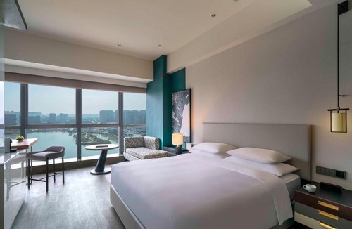 Zhenhai District Hotel | Hyatt Centric Lakeside Ningbo