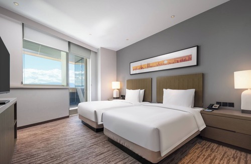 Jinfeng Qu Hotel | Hyatt House Yinchuan Yuecaicheng