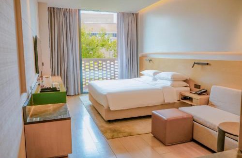 Changjiang County Hotel | Hyatt Place Jingdezhen Taoxichuan