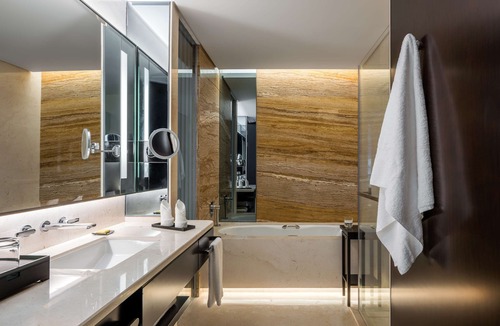 Putuo Hotel | Hyatt Regency Shanghai Global Harbor