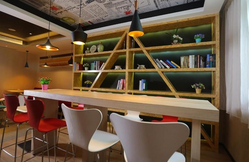 Long Hua Hotel | Ibis Haikou Injoy Plaza Hotel
