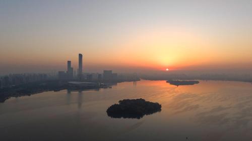 Park Huxi Hotel | Ibis Styles Suzhou Oriental Gate Metro Station