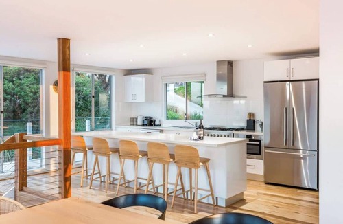 Yallingup House | Idlehour Panoramic Retreat by Yallingup Beach