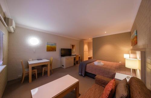 Bowral Hotel | Imperial Motel