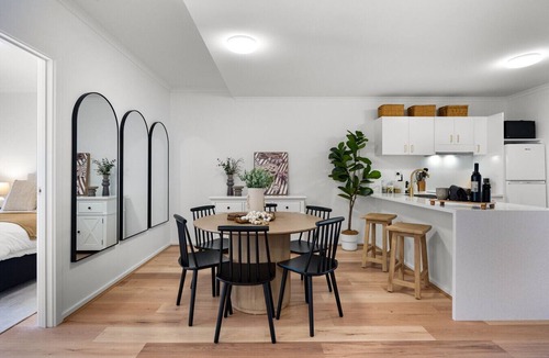 Adelaide Central Business District Apartment | In Town Oasis - Stylish Escape near Parklands & CBD