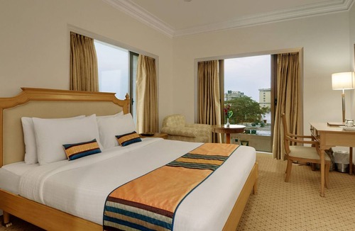Hazratganj Hotel | India Awadh