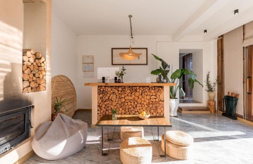 Jianchuan County House | Inn in the field