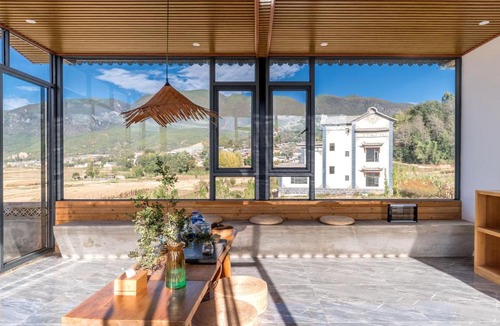 Jianchuan County House | Inn in the field
