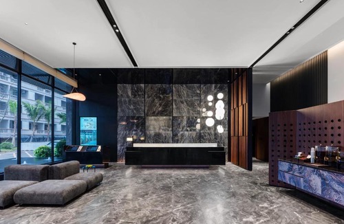 Long Hua Hotel | Intercity Hotel Haikou High Speed Rail East Station