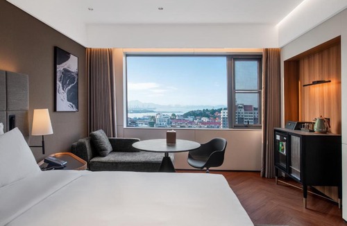 Zhifu Hotel | Intercity Hotel Yantai Binhai Square