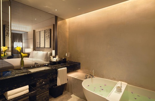 Pazhou Residential District Hotel | InterContinental Guangzhou Exhibition Center by IHG