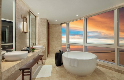 Meilan Hotel | InterContinental Haikou Seaview by IHG