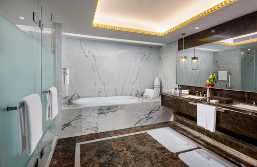 Jing'an Hotel | InterContinental Shanghai Jing' An by IHG