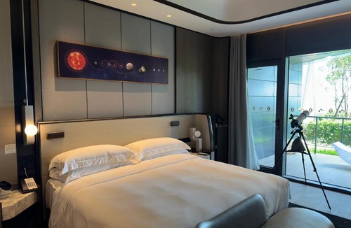 Pudong Resort | InterContinental Shanghai Harbour City by IHG