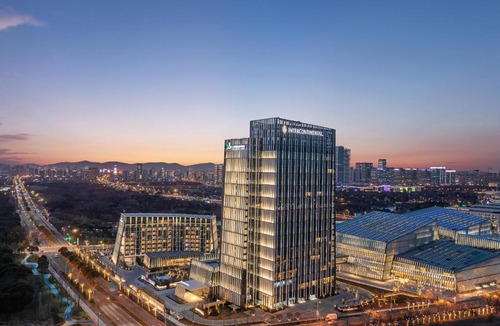 Bin Hu District Hotel | InterContinental Wuxi Taihu New City by IHG