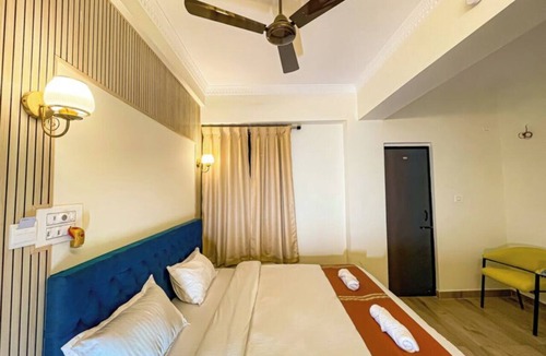 Sualkuchi Hotel | Irroi Guwahati