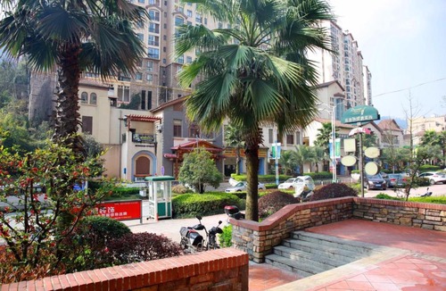 Wudang District Hotel | IU Hotel Guiyang Future Ark Poly New City Guiyu Hot Spring Store
