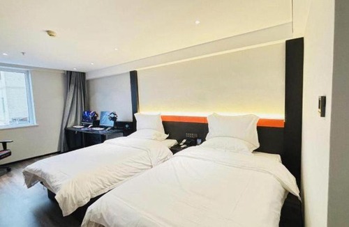 Hexi Hotel | IU Hotel Tianjin Tianta Scenic Spot Wujiayao Metro Station