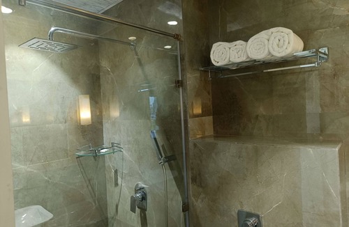 Pilibhit Hotel | J P HOTEL AND WEDDING SQUARE