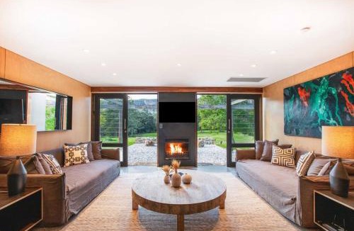 Barrengarry Villa | Jacaranda at Barranca - Luxury Villa