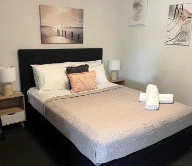 Warwick Hotel | Jackie Howe Motel