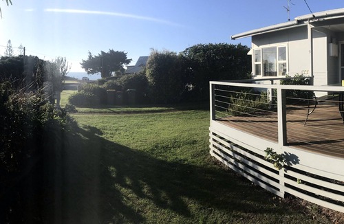 Augusta House | Jecks Beachside accomodation
