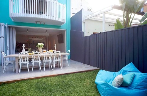 Bondi Beach Villa | Jet Flamingo: Rockstar Villa