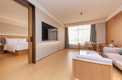 Long Hua Hotel | JI Hotel Haikou East Railway Station