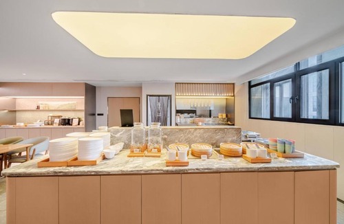 Hangzhou Hotel | JI Hotel Hangzhou West Lake Lakeside Pedestrian Street