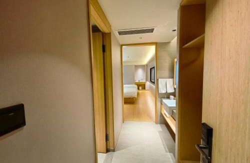 Yuhang District Hotel | JI Hotel Hangzhou Xixi Harbour City