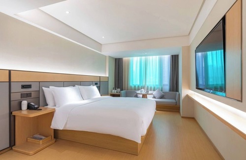 Guanshanhu District Hotel | Ji Hotel-pen shui chi