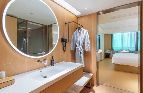 Guanshanhu District Hotel | Ji Hotel-pen shui chi