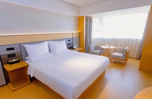 Qionghai Hotel | JI Hotel Qionghai Yinhai Road