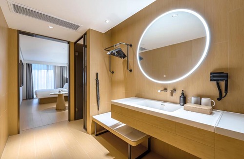 Lujiazui Hotel | JI Hotel Shanghai Lujiazui World Plaza