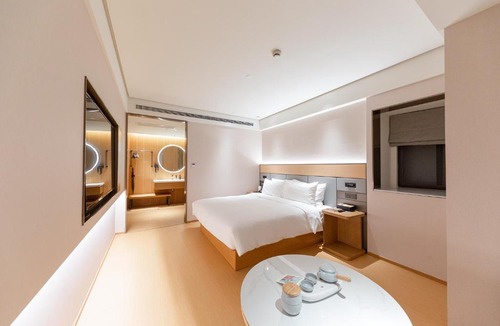 Jing'an Hotel | JI Hotel Shanghai Wuning Road Subway Station (formerly Changshou Road Yaxin Plaza Branch)