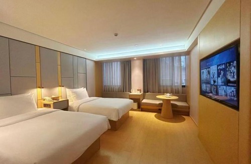 Baoshan Hotel | JI Hotel Shanghai Yingao Road Subway Station