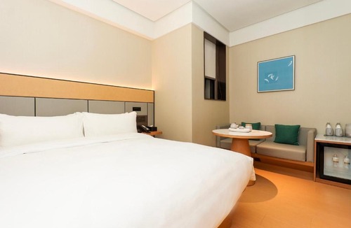 Changning Hotel | JI Hotel Shanghai Zhongshan Park