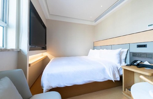 Changning Hotel | JI Hotel Shanghai Zhongshan Park Jiangsu Road (formerly Jiangsu Road Subway Station Branch)