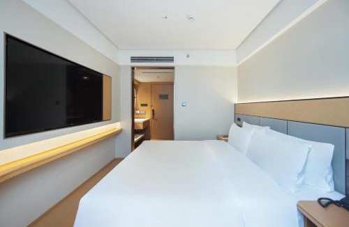 Longhua District Hotel | JI Hotel Shenzhen Guanlan Huawei Jiulongshan