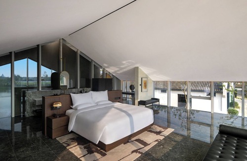 Kunshan Hotel | Jiangnan House Yangcheng Lake