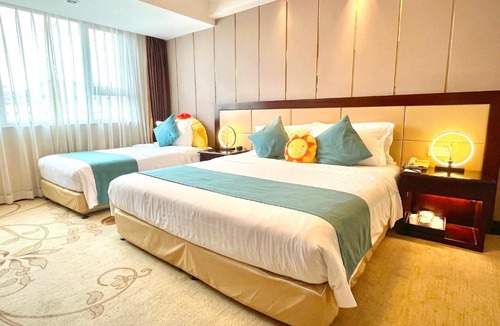 Muslim Quarter Hotel | Jin Jiang West Capital International Hotel
