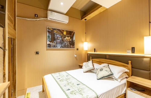 Dongcheng Hotel | Jinggu Sihe Beiluoguxiang Guesthouse