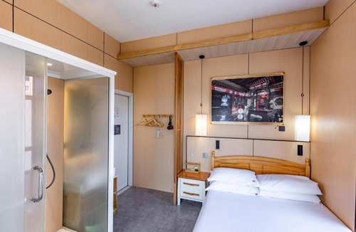 Dongcheng Hotel | Jinggu Sihe Beiluoguxiang Guesthouse