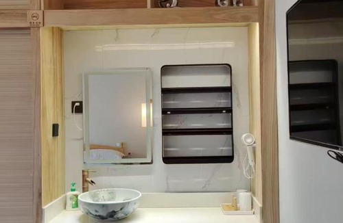 Dongcheng Hotel | Jinggu Sihe Beiluoguxiang Guesthouse