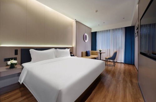 Downtown Shanghai Hotel | Jinglai Hotel- Fourth People's Hospital