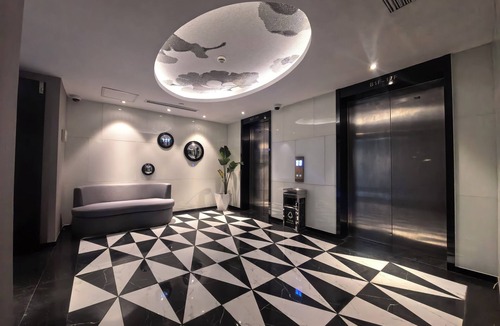 Changning Hotel | JinglaiHotel Weining Road Subway Station