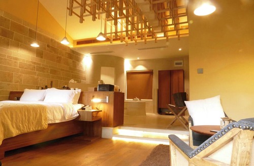 Tonglu County Hotel | Jinglu Lanshan Inn