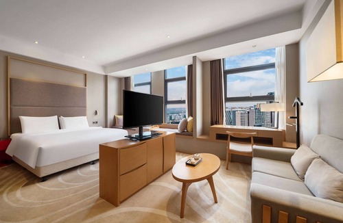 Chengdu Hotel | Jingtang Ramada Encore Hotel