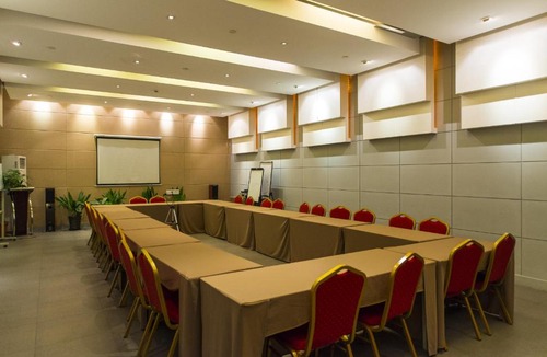 Changji Hotel | Jinjiang Inn Changji Administration Center