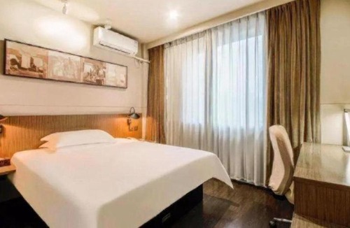 Harbin City Center Hotel | Jinjiang Inn Select Harbin Zhongyang Street Pedestrian Street Airport Bus Station